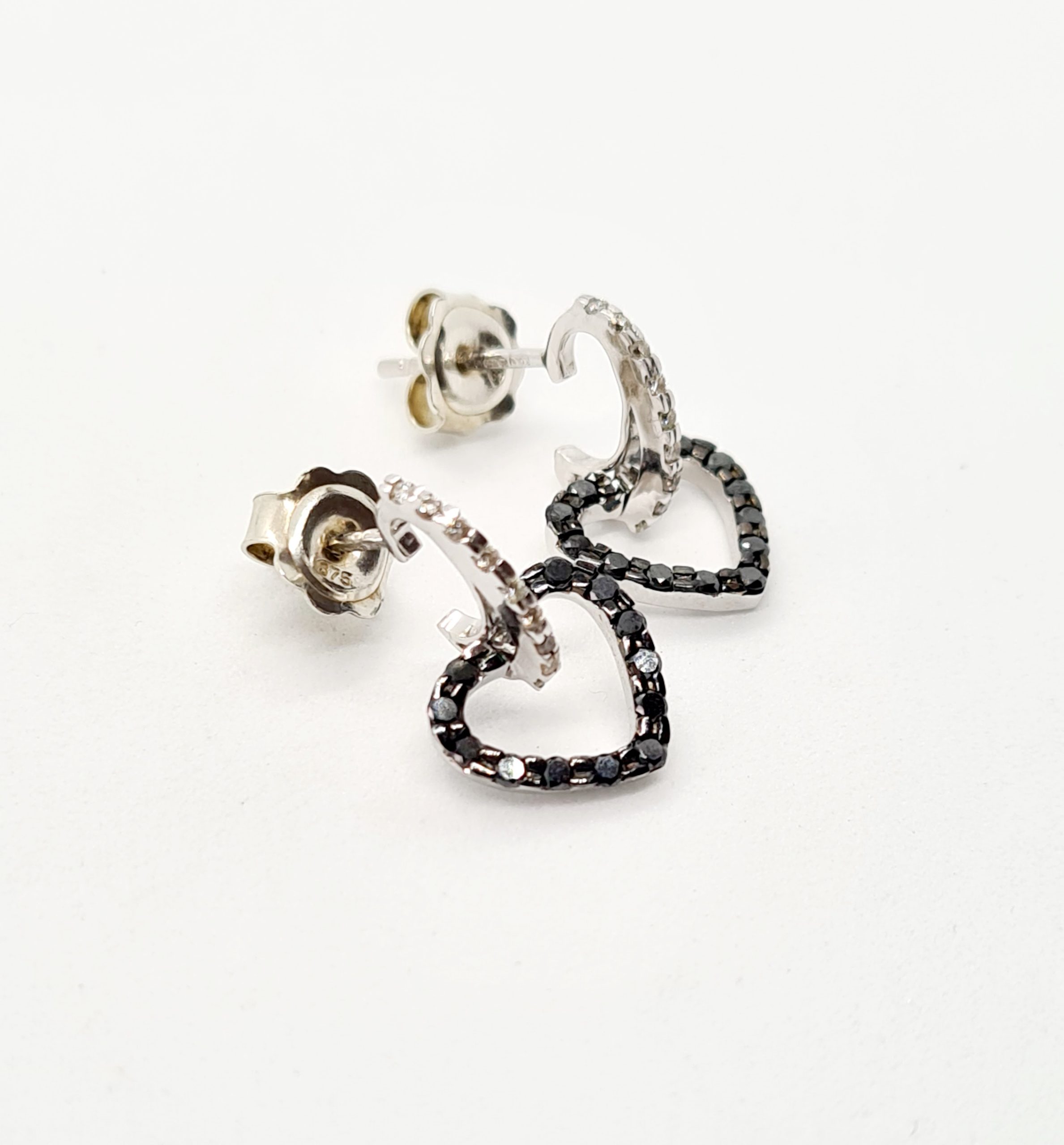 18ct-white-gold-black-diamond-heart-drop-earrings