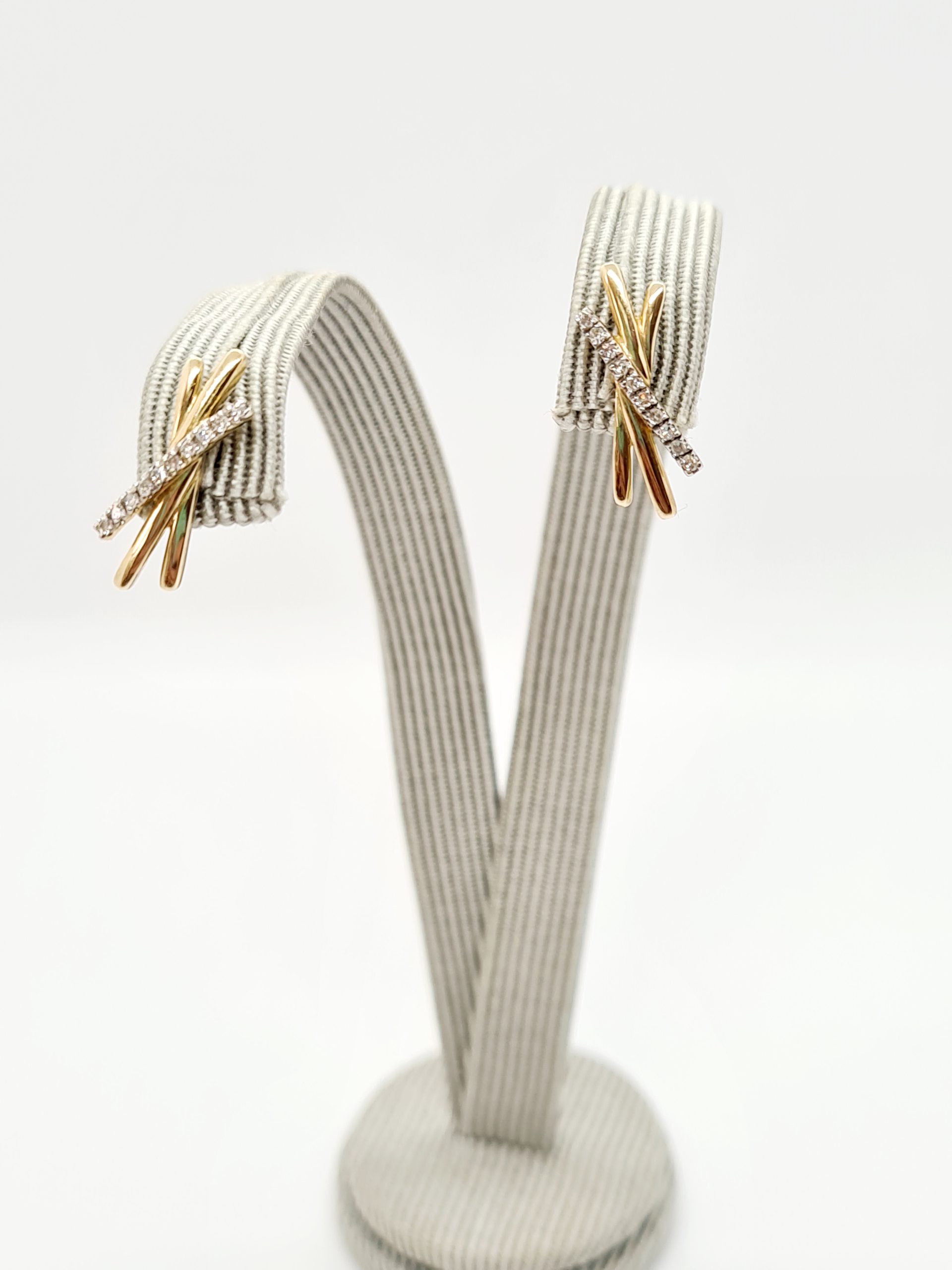 9ct-yellow-gold-diamond-crossover-bar-earrings