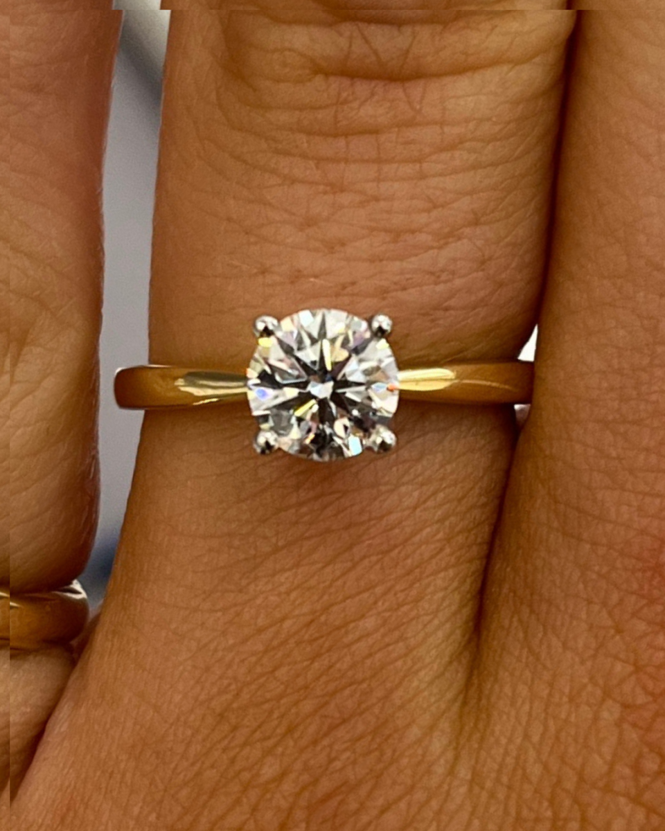 18ct Yellow Gold Brilliant Round Solitaire Lab Diamond Ring